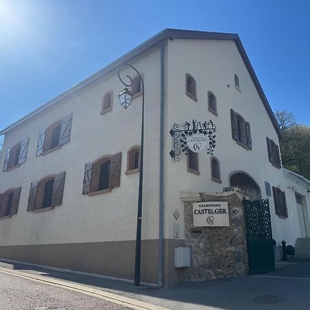Castelger Bed & Breakfast Vauciennes  Exterior photo